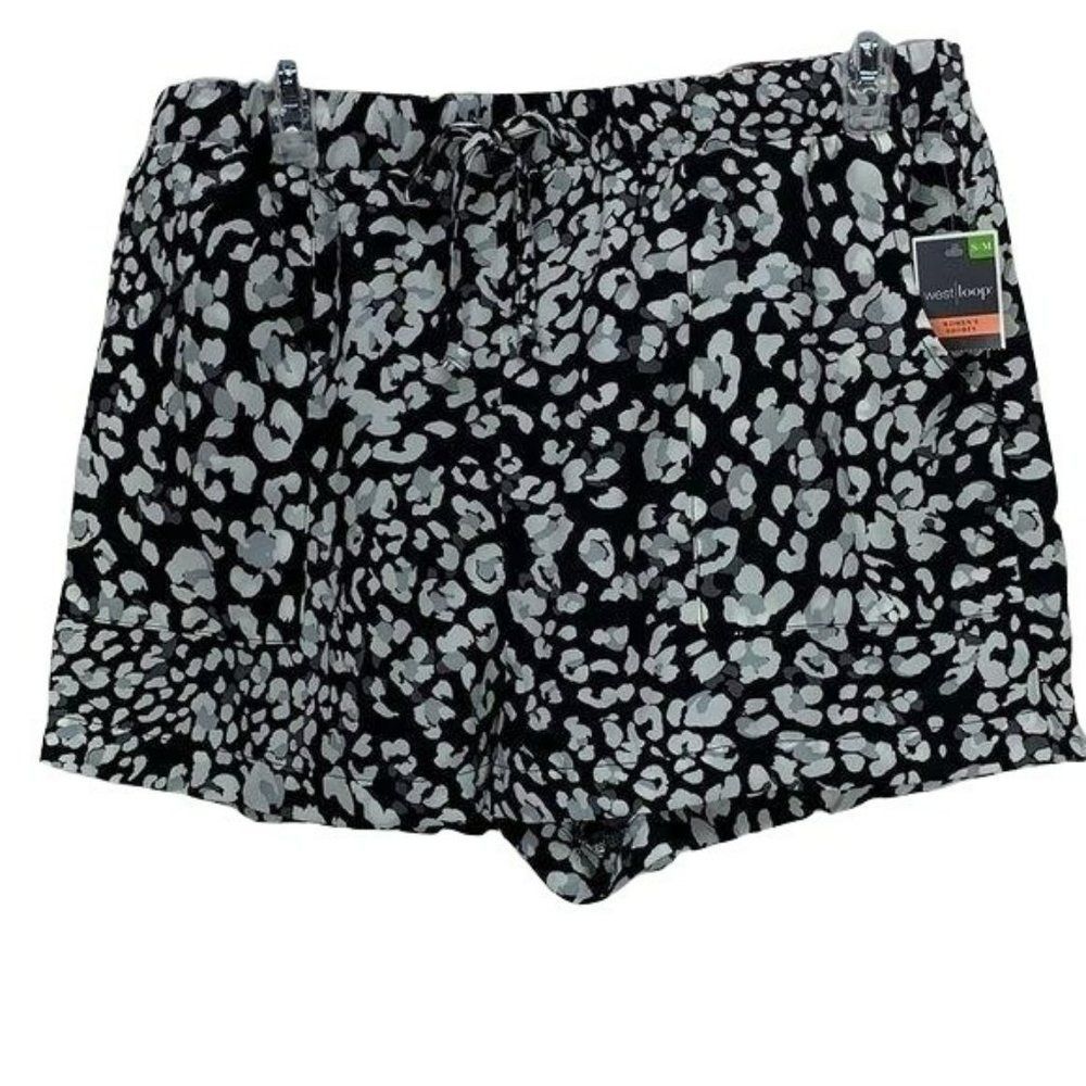West Loop Black and White Women’s large /Xl animal print pull on shorts‎